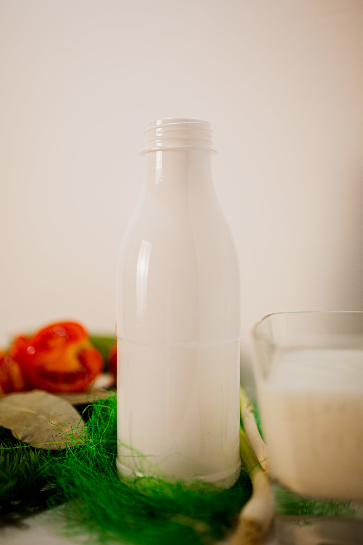 Flacon Alb PET 1000 ml, alb, opac - Ambalaj profesional pentru lapte, iaurt și sucuri naturale | WestPlast