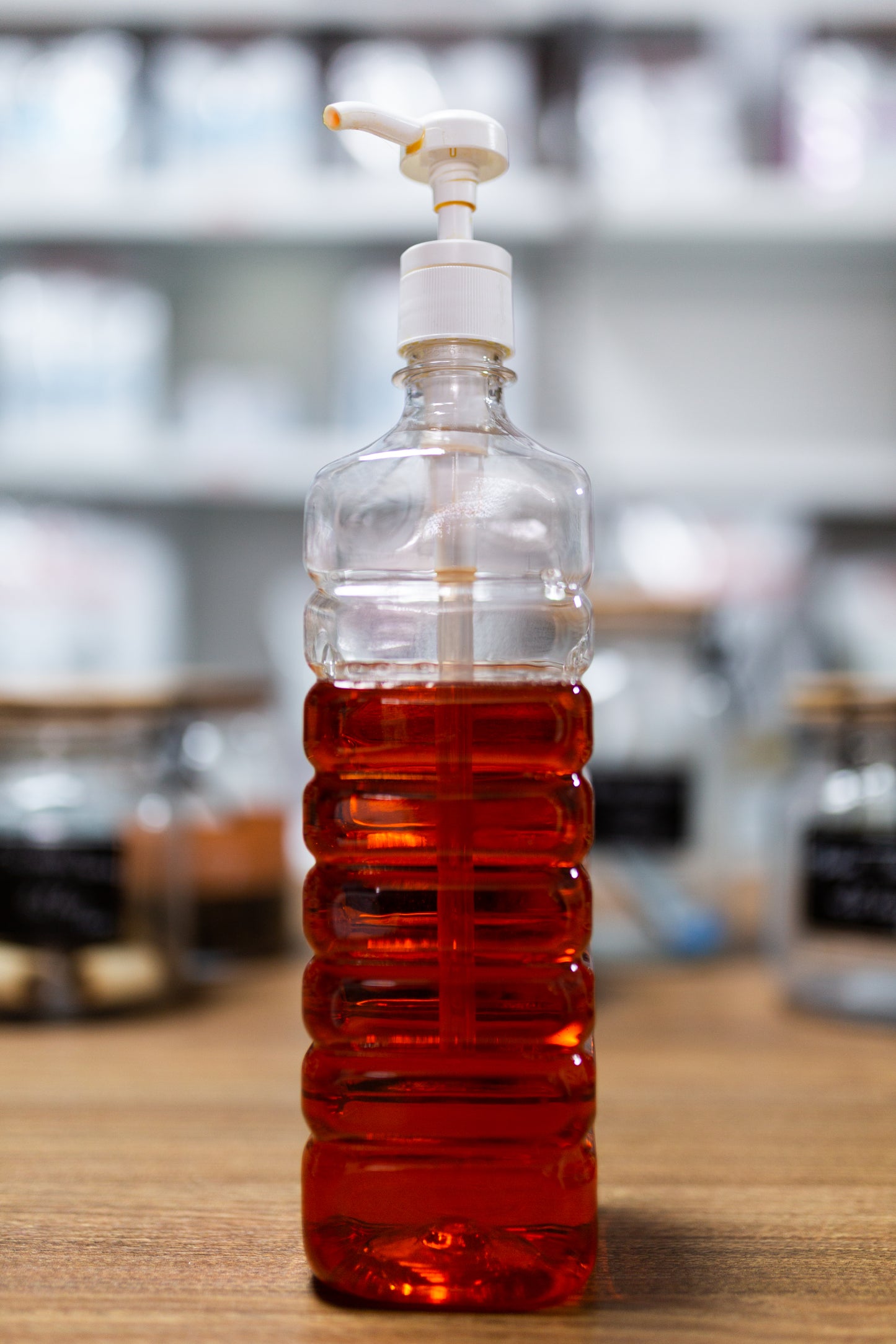 Flacon PET Transparent Pătrat 1L – Ambalaj versatil pentru industrie alimentară, cosmetică și industrială | WestPlast