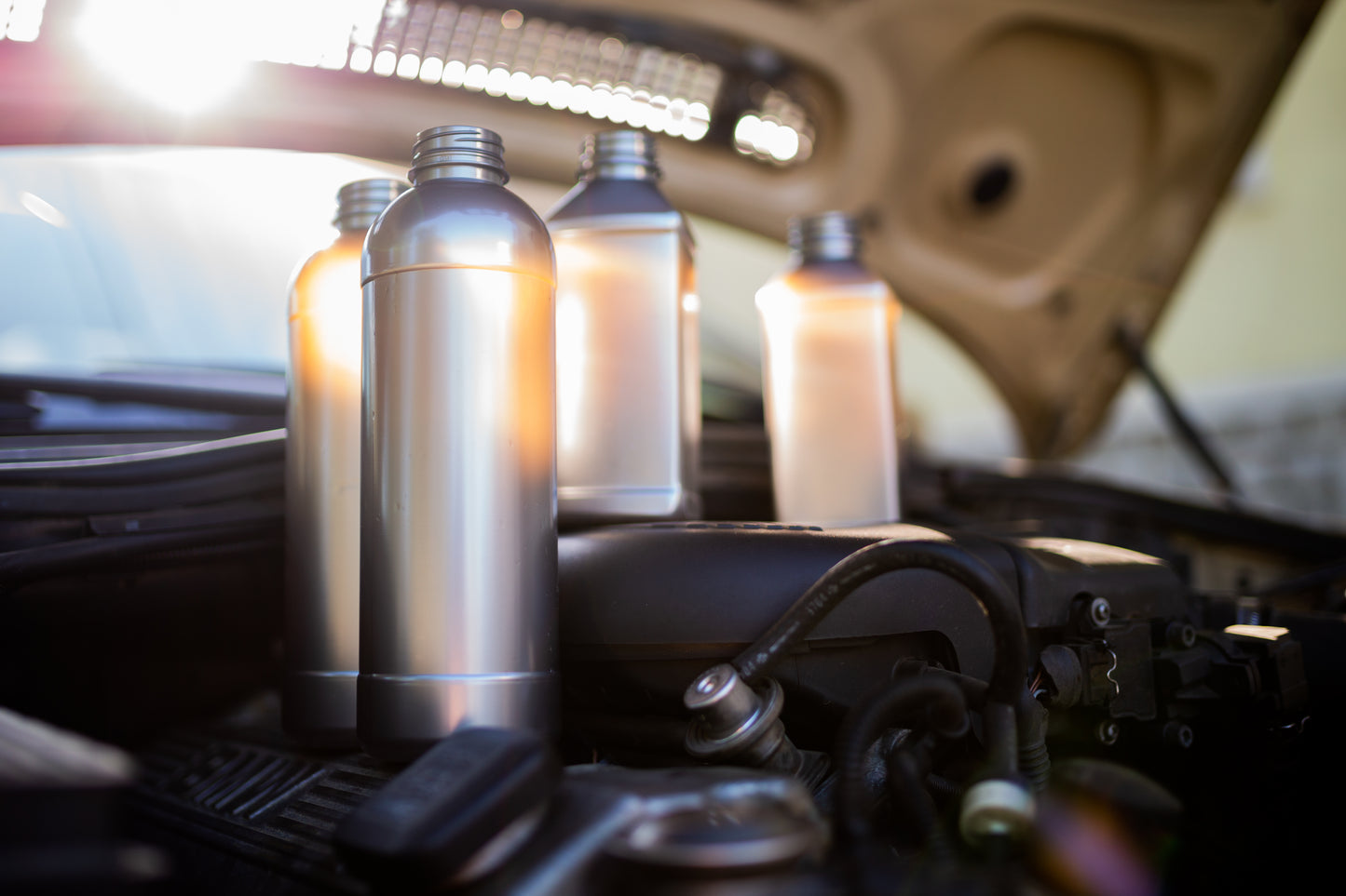 Flacon PET Gri Opac Pătrat 500 ml – Ambalaj rezistent pentru uleiuri industriale, auto și cosmetice | WestPlast