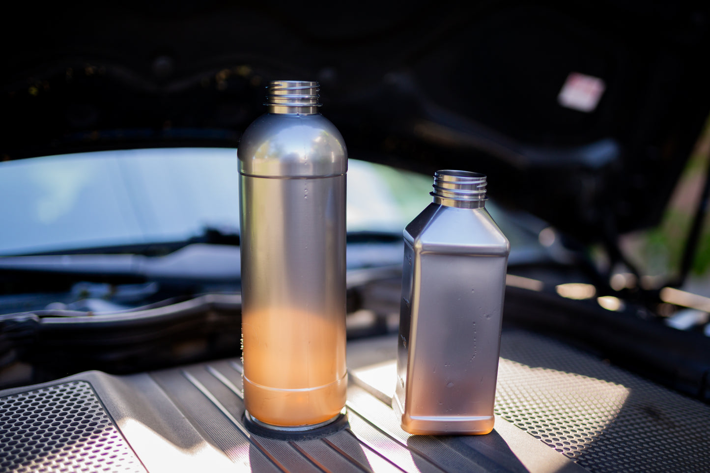 Flacon PET Gri Opac Pătrat 500 ml – Ambalaj rezistent pentru uleiuri industriale, auto și cosmetice | WestPlast